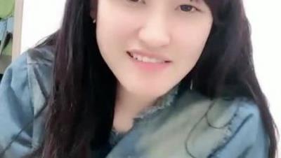 就喜欢这款，皮肤好白好嫩，【崽崽】姨妈红还扣，平台第一嫩，完美的一对大白兔，粉红小穴水多