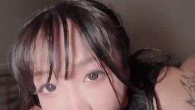 最新流出，FansOne光头炮王【曾强】联合人气名优【苏樱花】春天来了，巨乳女孩樱花的腿也分开了