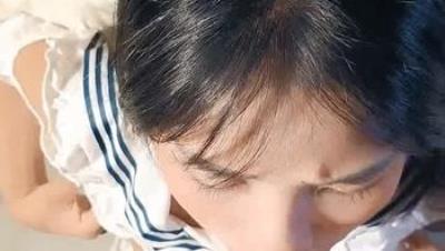 黑丝高跟露脸乖巧的小少妇跟小哥酒店约啪，让小哥揉奶玩逼，床上床下各种抽插，浪叫呻吟不止表情好骚真刺激