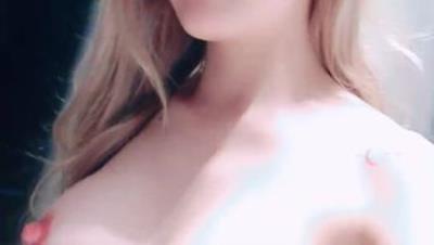 【宝宝吃不饱】正宗尤物! 白皙美乳 白虎嫩穴自慰 喷水