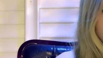 【椰椰呐】舞蹈校花 圆乳小蛮腰 翘臀 身材完美 互动撩骚裸聊 扒穴跳蛋磨蹭嫩穴自慰