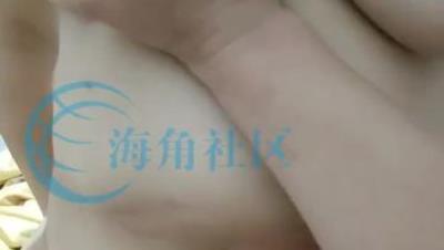 外站20万粉丝，PUA约啪大神【风花雪夜】钻石贴⑥，带字幕骚对白，被操三次高潮，儿子操完回家接着爸爸操