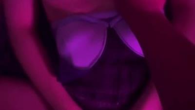 郑原创 27 反差大一学生，交友软体认识的.