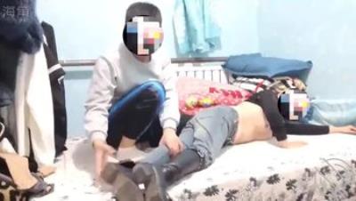 PUA约啪大神【风花雪夜】钻石贴③，45岁雪姨休班送逼操，操尿啦诱人的呻吟内射外流