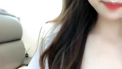 豹纹黑丝高跟露脸泡芙小姐激情个人大秀直播，淫声荡语要舔狼友大鸡巴，拎着奶头坐插道具，揉奶玩逼浪叫不止