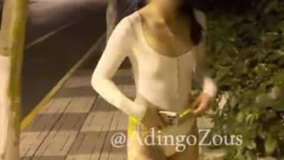 极限户外露出挑战『ZousAdingo』透视裙上街
