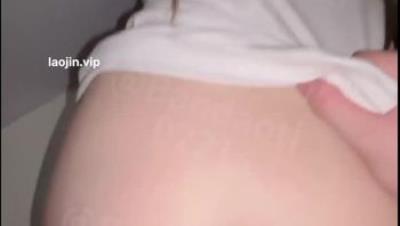 体育生情侣，极品淫妻，【小小咪】付费福利，小娇妻每天都要个不停，街上下雨露出，家中狂草不止