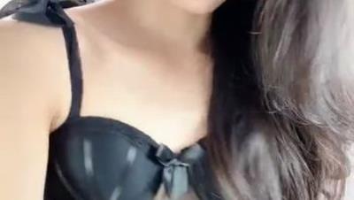 顶级骚浪贱黄渤阿黑颜反差母狗「施施」诱惑丝袜长腿蜜桃臀，舔脚自慰、高跟鞋插逼、约炮足交口爆啪啪【第十弹】