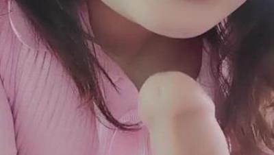 小镇故事多，某地镇政府部门公务员，【荷尔萌】上班面对领导玩跳蛋，下班酒店约炮，悠闲快乐一整天