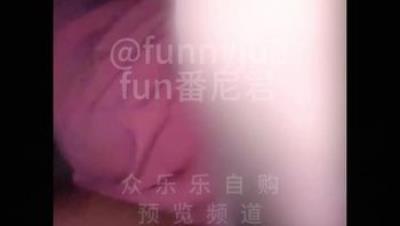 13万粉三十路某校女教导主任绿帽夫妻「番尼君」SVIP私人定制，《兼职》番尼嫂一时兴起为单男顾客提供性爱按摩服务