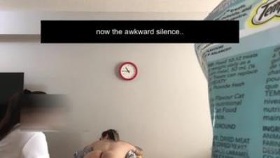 预约上门女按摩师自愿献身韩国大屌痞子「sinfuldeeds」OF私拍，③约韩国眼镜娘被强制按着头口爆一发