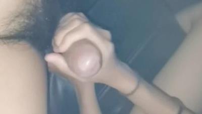 大神【网调加约炮】专业线上线下忽悠套路玩弄学生妹，高颜值美少女自慰车震，非常小母狗