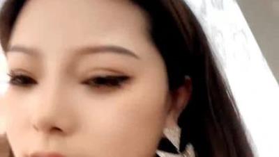 黑丝高跟露脸极品骚妇的诱惑，69口交大鸡巴激情上位让大哥揉捏玩弄骚奶子，道具抽插浪叫不止淫荡多多看特写