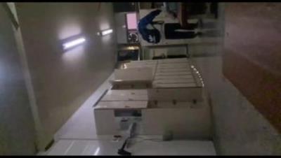 贵在真实，校内公共浴室内部春色，超多学妹全裸洗澡出浴曝光