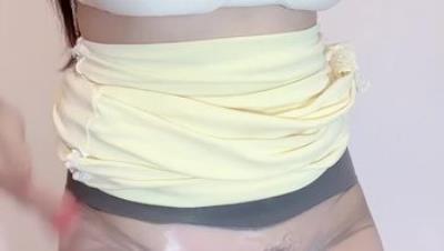 最新快手爆料，高挑女神级白皙御姐【洁宝宝】定制福利，高跟丝袜自X揉奶骚躯扭动