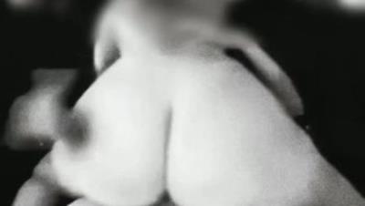 F杯极品肥臀熟女【悍妇妮QNN78】599门槛福利，另类复古风造爱，嫩逼一线天，喜欢洋屌