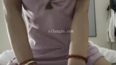 微胖女孩性爱视频，完美露脸，身材匀称颜值高，圆润的大白屁股从后面爆操！