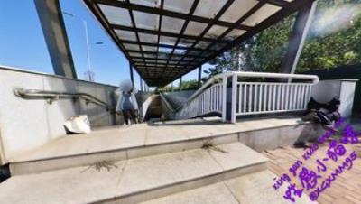 【人前野战】我和老公在户外做爱给流浪汉看，并帮他手淫1