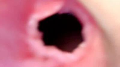 白丝露脸极品骚妹妹的诱惑，全程露脸大秀直播，表情好骚啊，跳蛋塞逼里自慰呻吟，特写展示小洞洞淫语不断