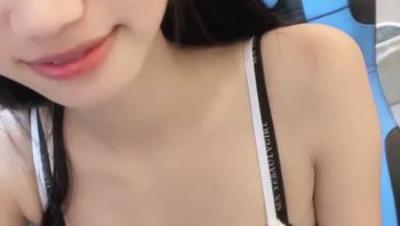 校花【05小野猫】大屌学长太暴力了 拳交 上位骑乘拳塞 两手暴力掰开骚B，看着好心疼 太顶了 (2)