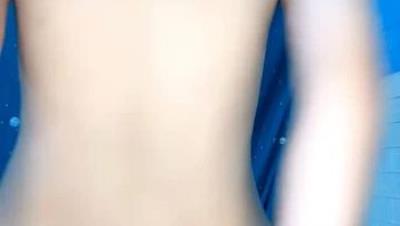 活很棒的小少妇露脸伺候小哥大鸡巴，颜值很高身材不错深喉大鸡巴舔蛋蛋，让小哥无套爆草多体位蹂躏浪叫不止