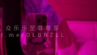 「世纪金枪」约炮视频流出，露脸杭州网红母狗，极品颜值身材，第二部，双马尾被舔到高潮，主动女上骑乘