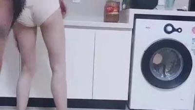 真实乱伦~亲姐弟淫乱现场！~【姐弟激情】厨房大干无套内射，玩的就是真实，玩的就是刺激