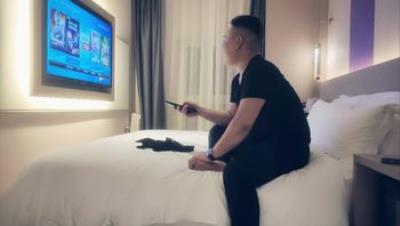 赵总寻花经典作之性感黑丝大长腿0628仅一场颜值身材都很棒白菜又给猪拱上听译字幕