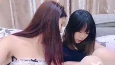 ️ 校花【月禅】罕见3B叠罗汉 全是青春靓妹 多人淫乱现场不堪入目 吃鸡吞精 超顶 