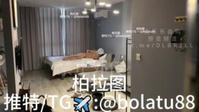 新晋约啪大神「柏拉图」破产转行卖原创约炮自拍，第十九部，176模特身材，00后某甜品店店长，聊了很久才拿下