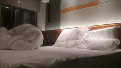 雀儿经典作之酷似萧亚轩第3部无日期下半场吃饱喝足干上炮自己抠B确实骚听译字幕4K增强版