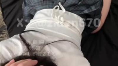 38万粉蜂腰美腿反差婊网黄「紫蛋」《麻辣教师》期末考试不过关将要面临留级，有男朋友的蛋蛋居然利用自己的肉体和老师…