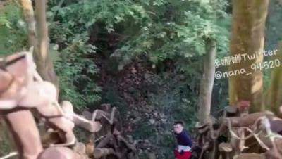 Fansone户外爬山被男子强迫做羞耻的事情爆乳妹穿著瑜伽裤爬山被强制猥亵得逞李娜娜Nana18（wano_94520）