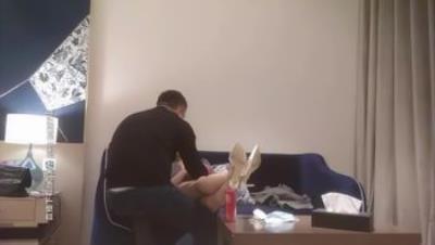 全国探花精品作之奔驰女第5部无日期第一场见面像是老情人包臀短裙很诱人听译字幕4K增强版