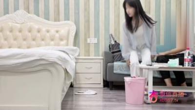 杏吧原创-杏吧小飞11-爆操清纯玲珑小学妹