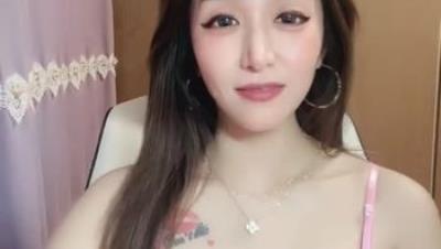 最新流出，绿转黄木瓜大奶女神【长腿学姐】终于下海，脸穴同框自慰，直接放大招