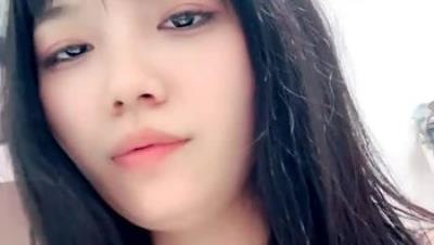 【许伊子】人美穴粉 吃鸡被干在床上骚的一批无套啪啪  狂撸