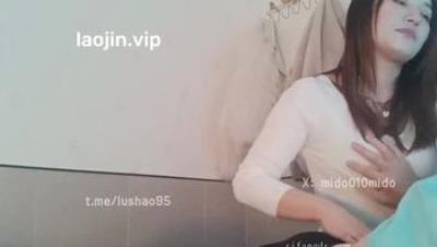8.17【路少】 新VIP群红灯区最新福利，少妇嫩妹好几个，都挺漂亮的，激情一炮接一炮，精彩推荐