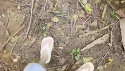 原始森林内与小姨子户外野战高难度姿势面对面操逼抓着丰满的翘臀操到喷水！