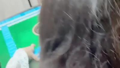 原创小姨子的秘密小姨子去找姐姐打麻将输给姐姐朋友无奈被肉偿操到淫水流满了丝袜