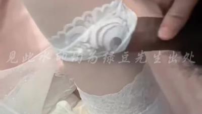 中了淫毒的宁红夜，需要肉棒在小穴内射精液才能解毒~