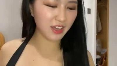 国内裸替演员【沈樵】付费作品，裸舞挑逗，脸穴同框道具自慰，高潮脸骚的受不了