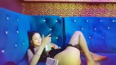 歌厅探花_网袜颜值公主，唱完歌加钱包房啪啪