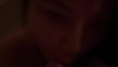 淫乱夫妻『拨乱反正夫妻』9月6日更新 你把你的老婆带到别人房间让别人无套操，到底是什么感觉-1