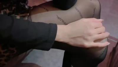 男友走后小姨子和姐夫马上KTV展开激烈肉欲狂欢酒水当润滑油猛烈撞击美臀！