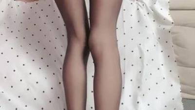 大学生就是爽【19岁极致诱惑】黑丝大长腿 美乳翘臀 逼逼又嫩又紧 射的女神满脸都是精子4