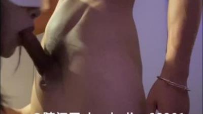 05年性瘾体育生「陈江天」肌肉男自恋狂，爆肏情趣套装丝袜母狗+把母狗的嘴巴当作肉体飞机杯（4V） (1)