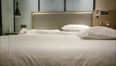 野狼出击经典作之极品名媛0308仅一场长身漂亮美御姐床上也是很狂野听译字幕