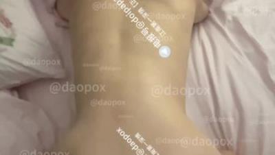 江南第一深情【元歌的恋爱日记】最新22号JK女主 极品身材 多毛嫩穴 喜欢被后入 被干的高潮淫叫很诱惑很好听