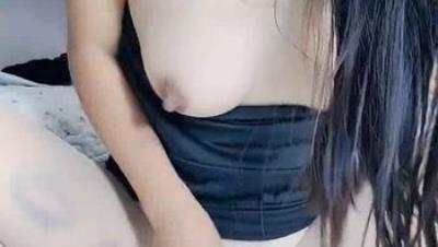 潮喷美女开档肉丝露脸激情大秀,撩骚互动听狼友指挥玩弄电动假鸡巴,各种抽插高潮不断喷水,精彩刺激别错过